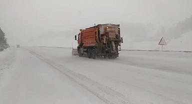 Kars-Selim-Göle kara yolu kar nedeniyle ulaşıma kapatıldı