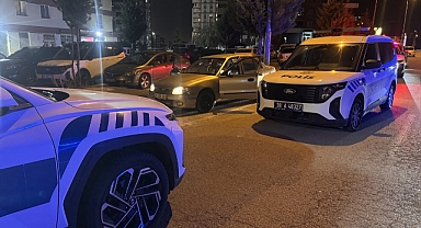 Kayseri'de polise çarptıktan sonra kaçmaya çalışan araçtaki 4 kişi yakalandı
