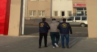 Kırşehir'de 3 yıl 1 ay kesinleşmiş hapis cezası bulunan firari yakalandı