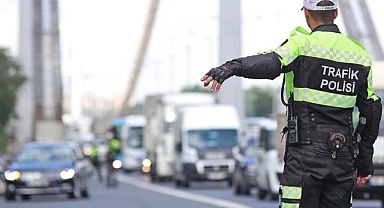 Makas atan motosiklet sürücüsü yakalandı