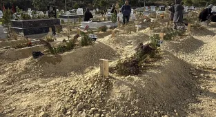 Mersin'de komşusu ve oğlu ile büfeciyi tabancayla öldüren zanlı tutuklandı