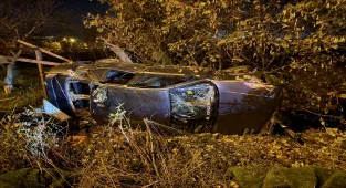 Sakarya’da hafif ticari araç ile otomobilin çarpıştığı kazada 4 kişi yaralandı