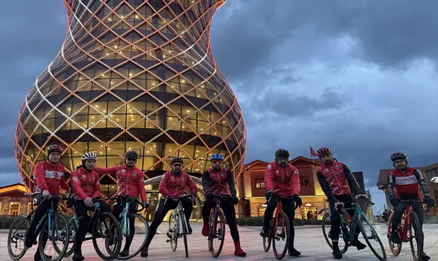 Sarıkamış şehitlerini anmak için İstanbul'dan yola çıkan bisikletliler Rize'ye ulaştı 