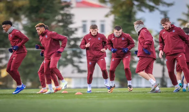 Trabzonspor'da Galatasaray maçının hazırlıkları sürüyor