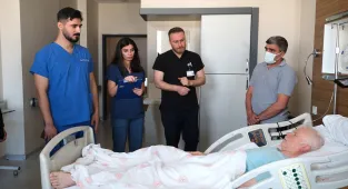 Van'da 47 yaşındaki hasta başarılı aort damar yırtığı ameliyatıyla hayata tutundu