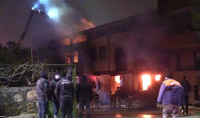 Adana'da ahşap parke ve panel fabrikasında çıkan yangın kontrol altına alındı