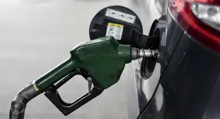 Adana'da taş ocağa benzin döken kişi yanmaktan son anda kurtuldu