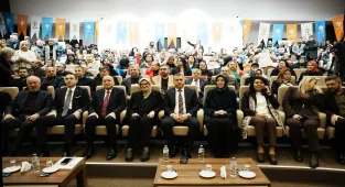 AK Parti Genel Başkan Yardımcısı Uygur, partisinin Çanakkale İl Danışma Meclisi Toplantısı'nda konuştu: