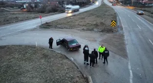 Bahşılı'da iki otomobilin çarpıştığı kazada 2 kişi yaralandı