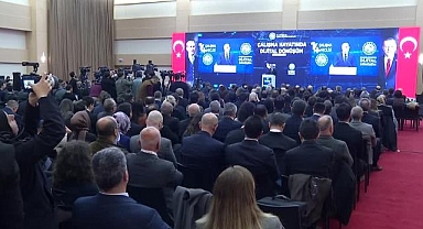 Bakan Işıkhan: Çalışma hayatı köklü bir dönüşüm içerisinde