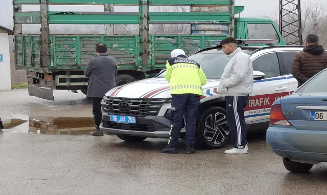 Beypazarı'nda jandarmadan asayiş ve trafik denetimi 