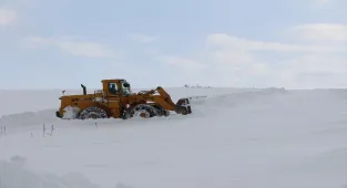 Bingöl'ün Karlıova ilçesinde kardan kapanan köy ve mezra yollarının tamamı ulaşıma açıldı