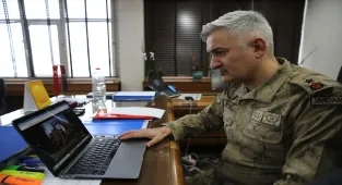 Bitlis İl Jandarma Komutanı Tuğgeneral Soyal, AA'nın Yılın Kareleri oylamasına katıldı