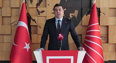 CHP Sözcüsü Emre, İstanbul'da basın toplantısı düzenledi