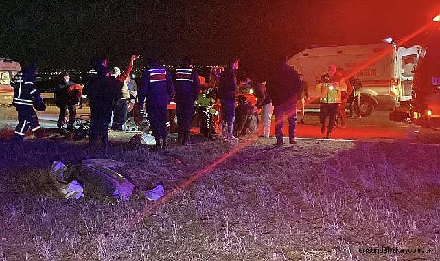 Çorum'da iki otomobilin çarpıştığı kazada 8 kişi yaralandı