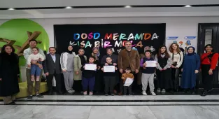 DOSD Meram'da öğrenciler başarı belgelerini aldı