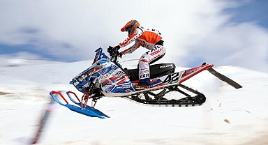 Dünya Kar Motosikleti Şampiyonası'nın açılış seremonisi Rize'de yapıldı