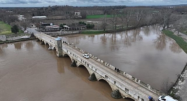 Edirne'de nehir debileri yağışlarla yükseldi
