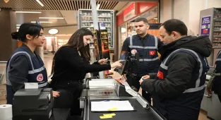 Edirne'de ramazan öncesi market ve restoranlarda fiyat denetimi yapıldı