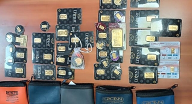 Eskişehir'de yolda düşürülen ve içinde altın bulunan çanta sahibine teslim edildi