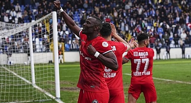 Futbol: Trendyol 1. Lig / Sarıyer: 1 - Çorum FK: 2