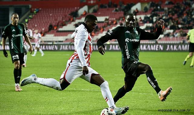 Futbol: Trendyol Süper Lig / Samsunspor: 0 - Kocaelispor: 0