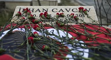 Gençlerbirliği'nin efsane başkanı İlhan Cavcav kabri başında anıldı