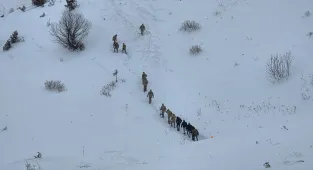 GÜNCELLEME 2 - Artvin'de çığ altında kalan çobanı arama çalışmalarına ara verildi