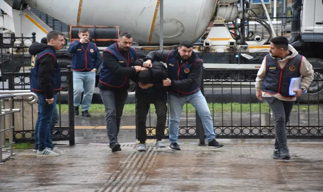 GÜNCELLEME 2 - Ordu'da ahırda 81 yaşındaki kişiyi bıçaklayarak öldürdüğü iddia edilen zanlı tutuklandı