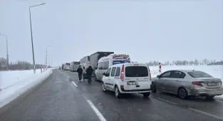 Kar ve tipi nedeniyle kapanan Sivas-Malatya kara yolu ulaşıma açıldı (GÜNCELLEME)