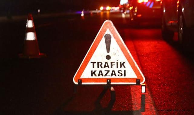 Hatay'da bariyere çarpan otomobilin sürücüsü yaralandı