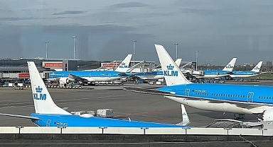 Hollanda hava yolu şirketi KLM, ikinci bir duyuruya kadar Tel Aviv'e uçuşları iptal ettiğini açıkladı