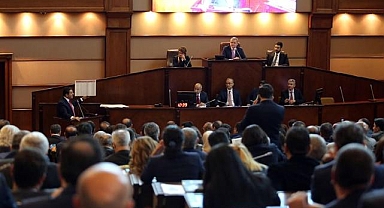 İBB Meclisinde Levent'teki İETT garajının imara açılması tartışıldı