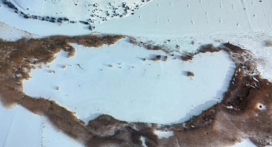 Iğdır'daki Üçkaya Gölü dondu