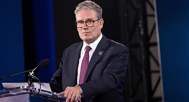 İngiltere Başbakanı Starmer, Ukrayna Devlet Başkanı Zelenskiy ile telefonda görüştü