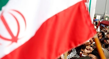 İran Cumhurbaşkanı Pezeşkiyan ile Pakistan Başbakanı Şerif bölgesel meseleleri görüştü