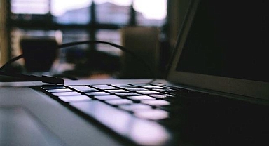 İran Cumhurbaşkanı Yardımcısı: Hafta sonuna kadar internet bağlantısı normal haline dönecek