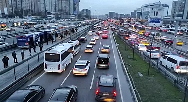 İstanbul'da akşam saatlerinde trafik yoğunluğu yüzde 83'e çıktı