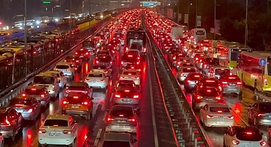 İstanbul'da akşam trafiği: Yoğunluk yüzde 85'e çıktı!