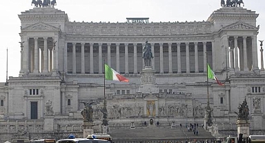 İtalya, AB'ye İran Devrim Muhafızlarının terör örgütleri listesine alınmasını önerecek