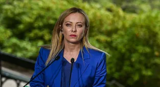 İtalya'da toprak kayması sebebiyle yaklaşık 1000 kişi tahliye edildi