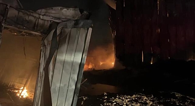 Kocaeli'de plastik atık deposunda çıkan yangın söndürüldü