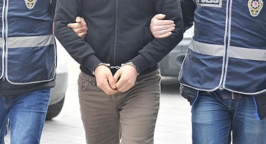 Konya'da akaryakıt istasyonunu silahla soyan zanlılardan 2'si tutuklandı