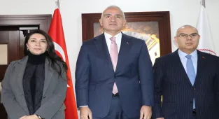 Kültür ve Turizm Bakanı Ersoy, Ağrı'da ziyaretler gerçekleştirdi