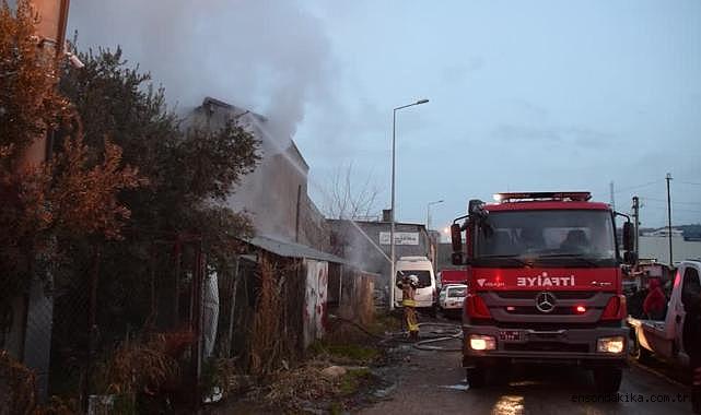 Marangoz atölyesinde çıkan yangın söndürüldü