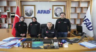 Muş'ta AFAD ekibi, AA'nın Yılın Kareleri oylamasına katıldı