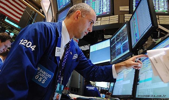 New York borsası Trump'ın Grönland ile ilgili tarife tehditlerinin etkisiyle düşüşle kapandı