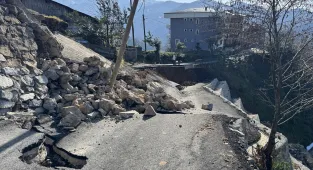 Rize'de istinat duvarının çöktüğü alanda inceleme yapıldı