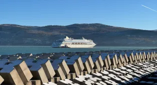 Rusya'dan Amasra'ya gelen yolcu gemisine rüzgar engeli