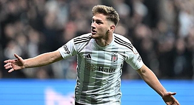 Semih Kılıçsoy'un gol attığı maçta Cagliari, Fiorentina'yı 2-1 yendi